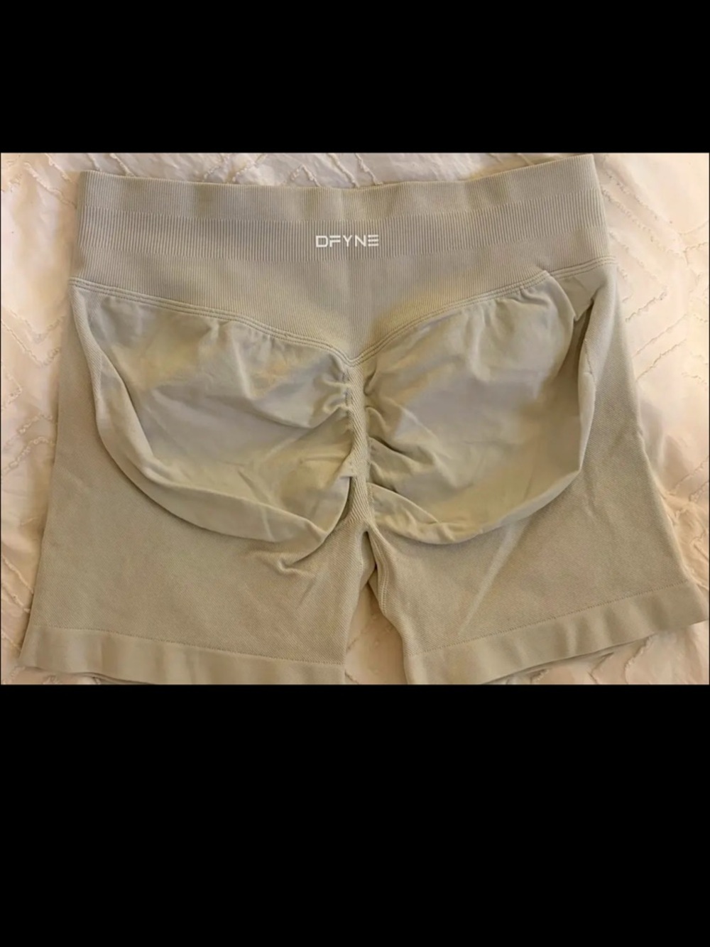 Women's Beige dfyne
